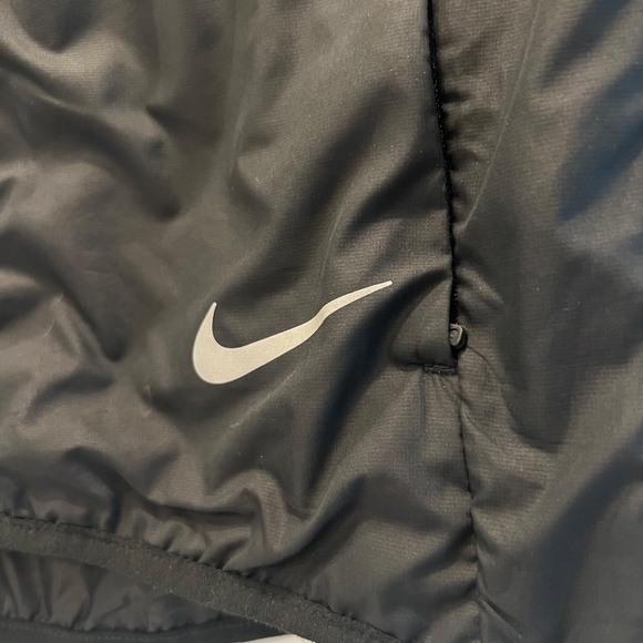 Nike Aeroloft Repel Packable Running Vest Black - Picture 2 of 4